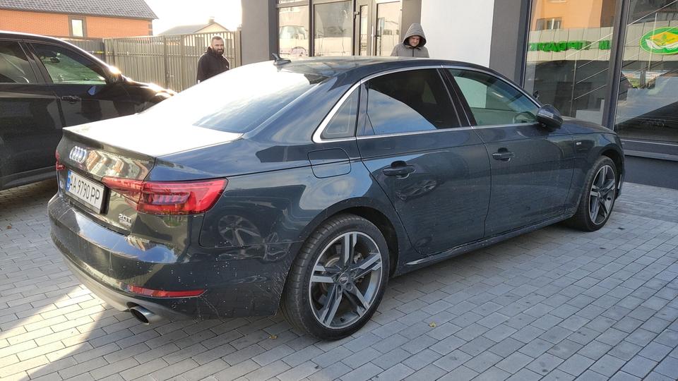 Audi-25