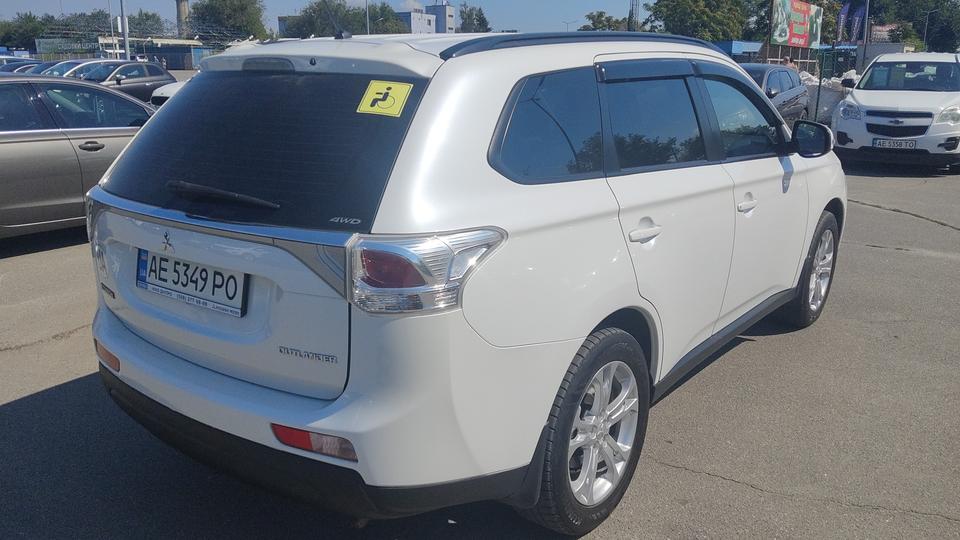 Mitsubishi Outlander 2013