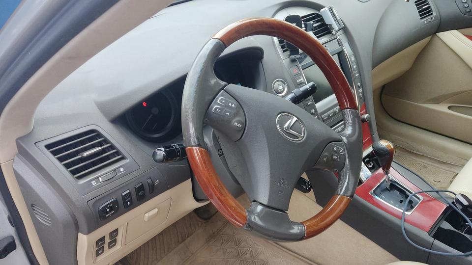 Lexus-20