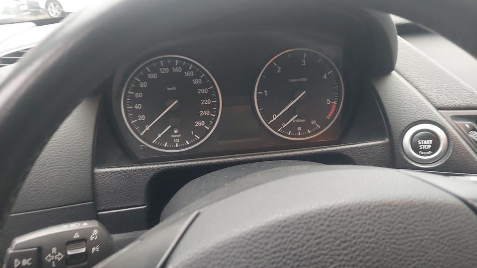 Автомобіль-24