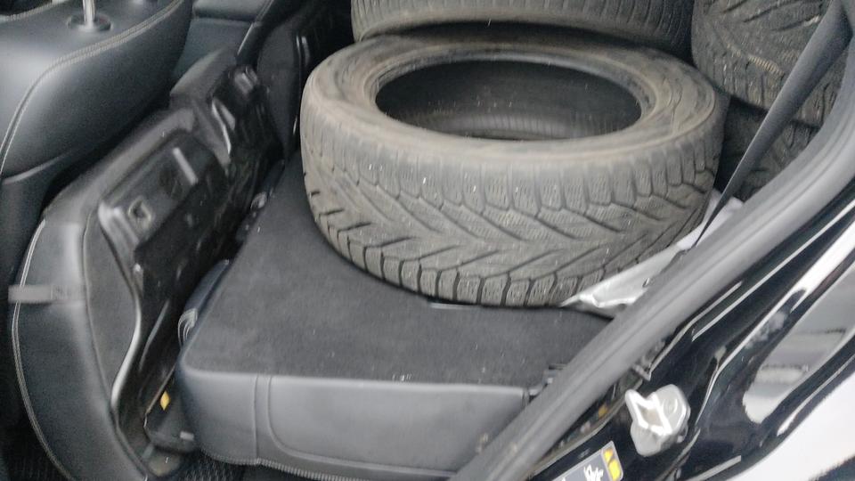 Автомобіль-24