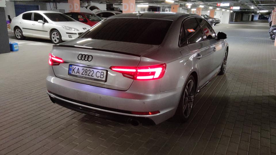 Audi-2