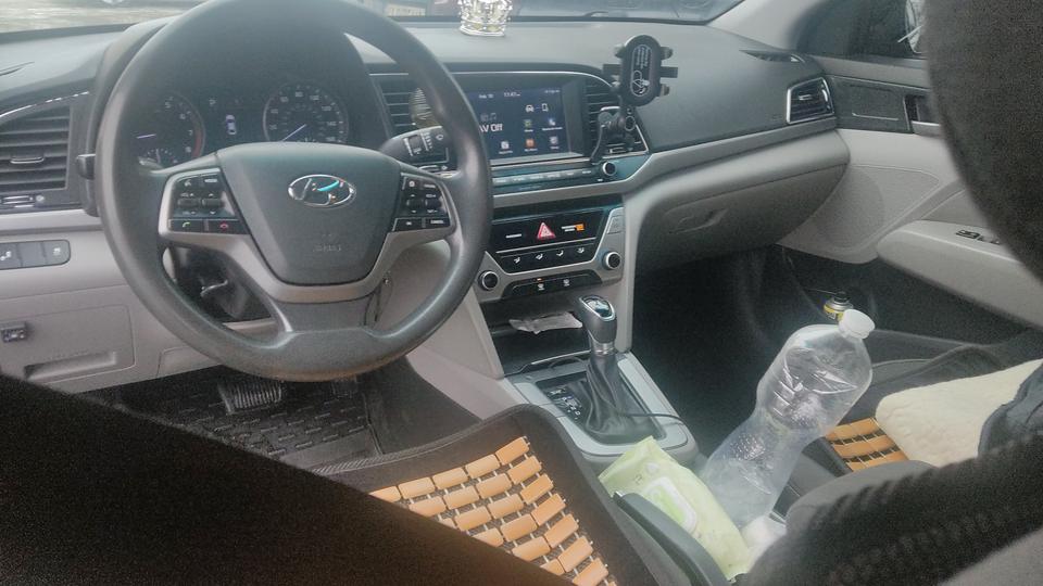 Hyundai Elantra 2018