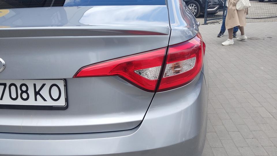 Hyundai-12