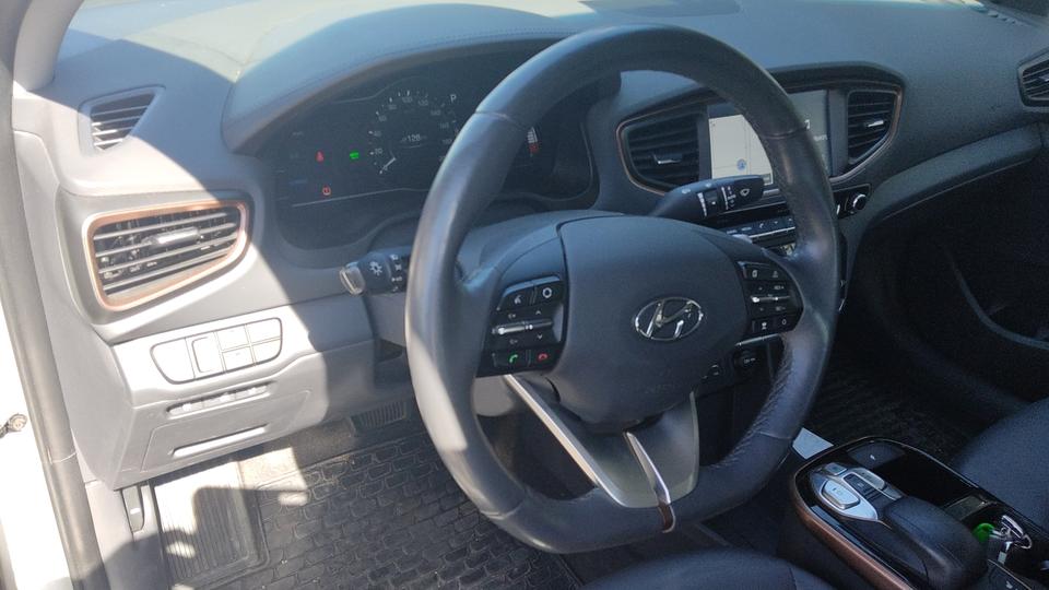 Hyundai-23